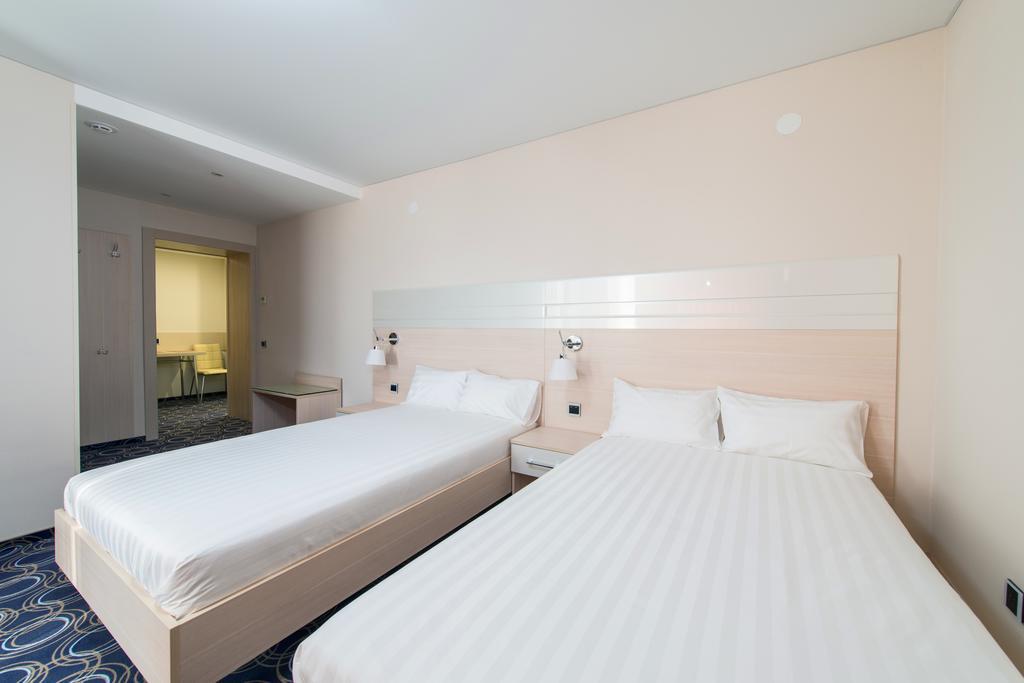 Apart Hotel 92/2 Karagandi Kültér fotó